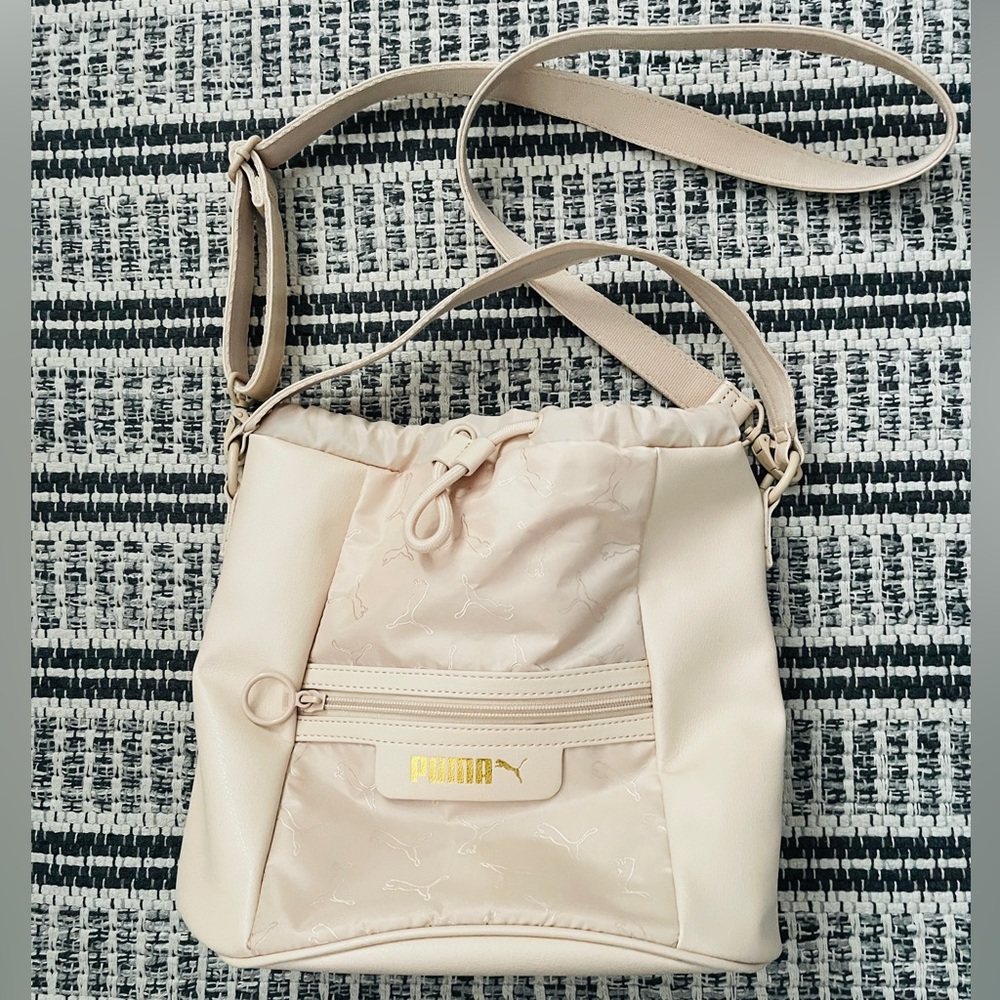 Puma bucket bag, nude color, worn only one time